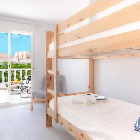 Great Apartment: Sea Views, Terrace And Pool